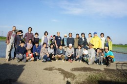 511田植え集合写真